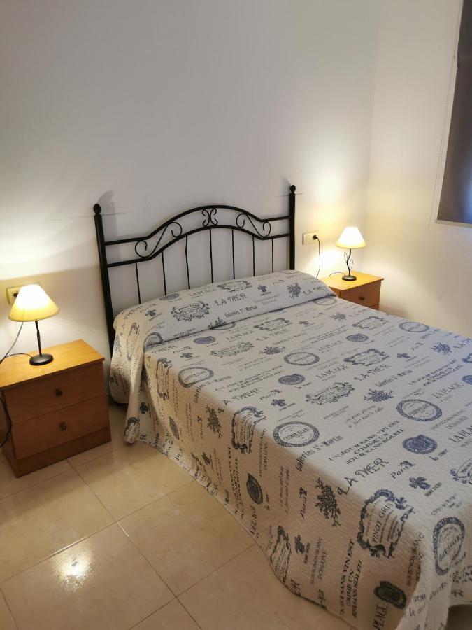 Hostal Residencia Celma Sant Carlos de la Ràpita Exteriör bild