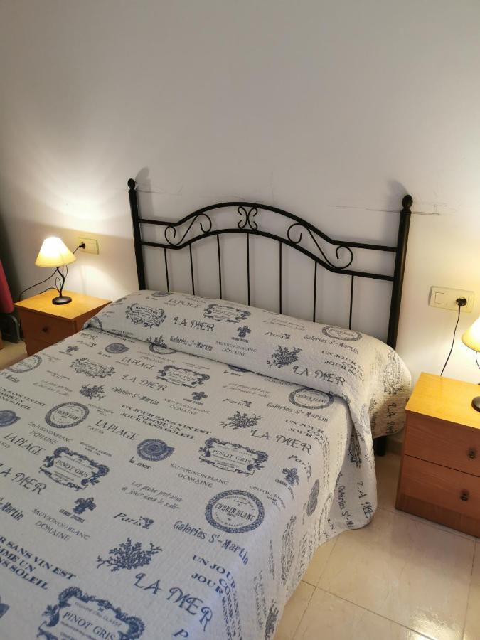 Hostal Residencia Celma Sant Carlos de la Ràpita Exteriör bild