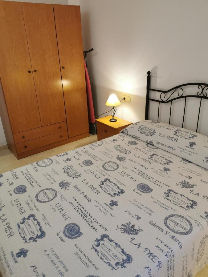 Hostal Residencia Celma Sant Carlos de la Ràpita Exteriör bild