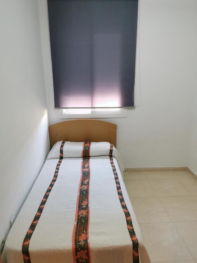 Hostal Residencia Celma Sant Carlos de la Ràpita Exteriör bild